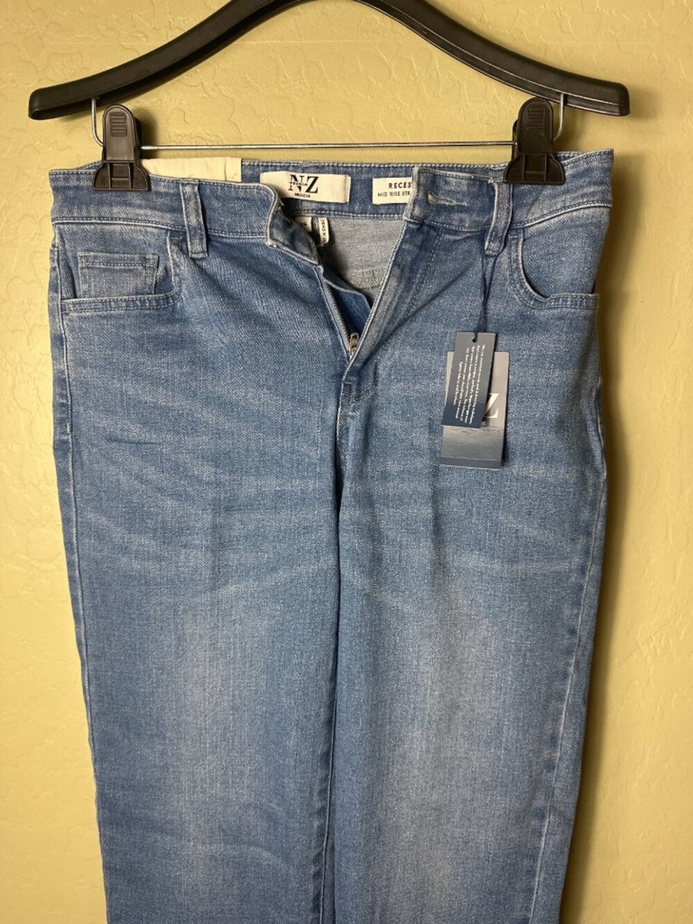NIC+ZOE Women's "26" Recess Straight Ankle Jeans, Silverstone - Picture 4 of 8